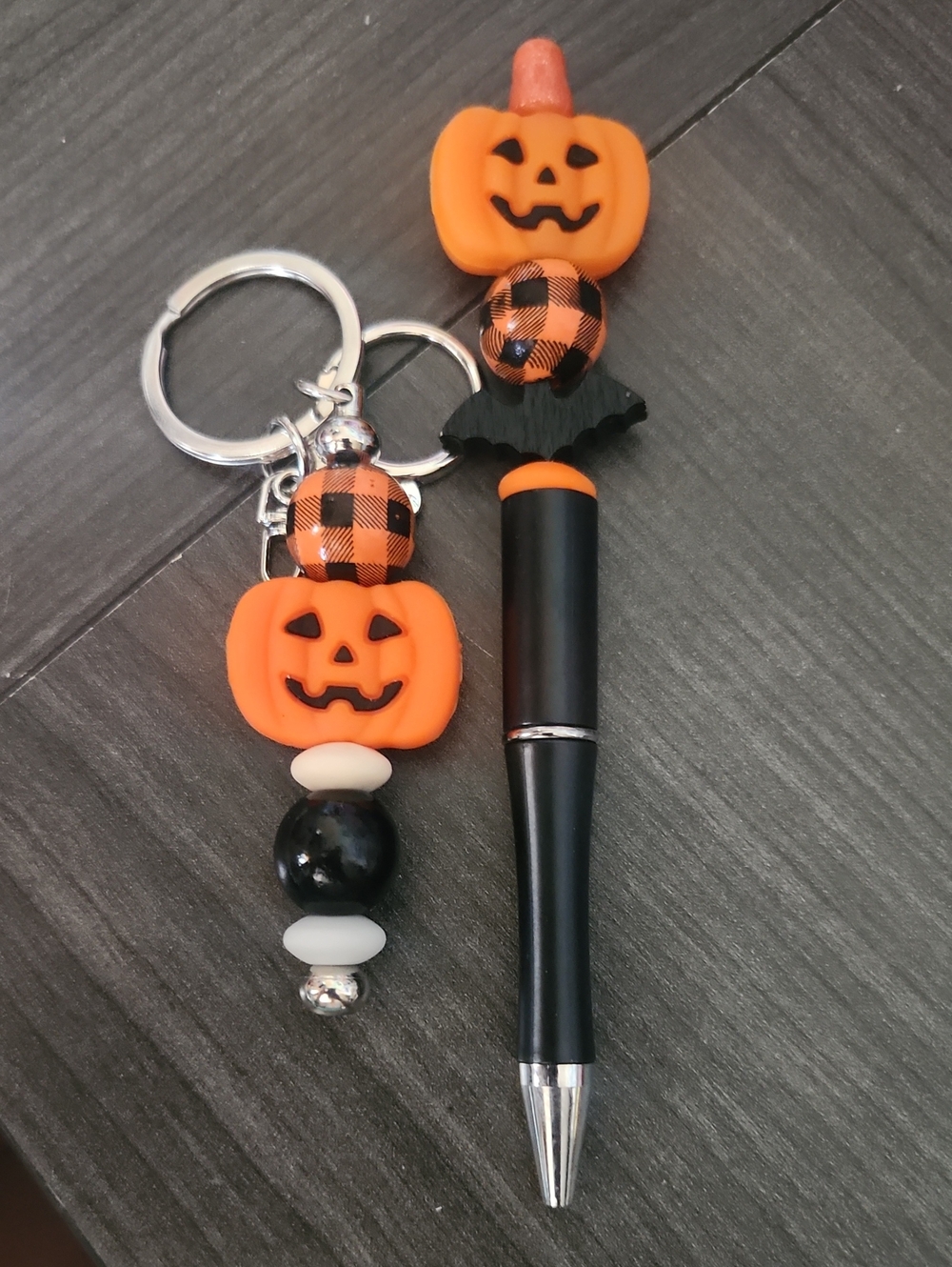 Halloween Pumpkin Beaded Keychain & Pen